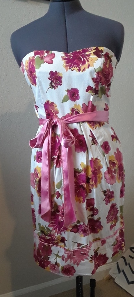 Pink Floral‎ Strapless Dress